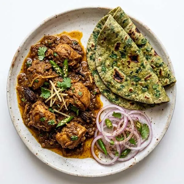 Chicken Bhuna Gosht with Palak Roti & Laccha Pyaaz